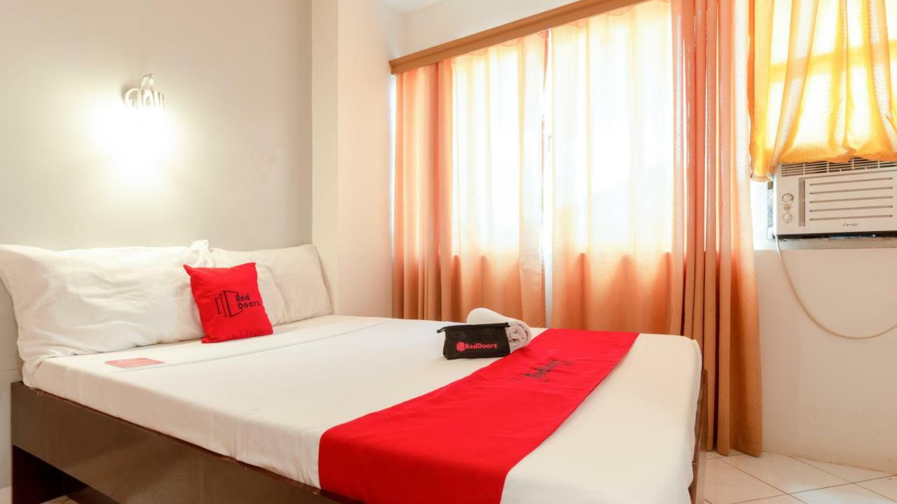 Reddoorz @ Paterno Street Tacloban Hotel Exterior photo