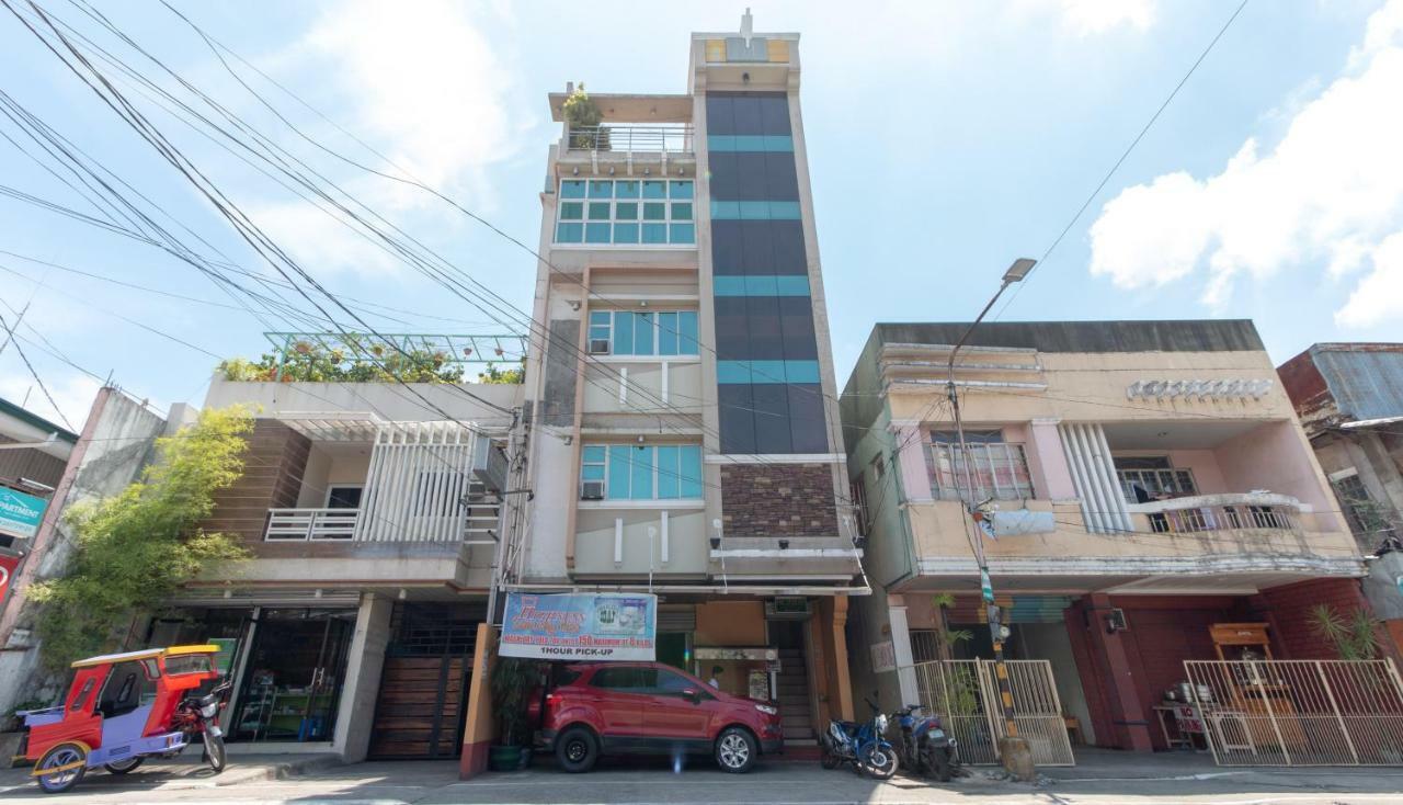 Reddoorz @ Paterno Street Tacloban Hotel Exterior photo