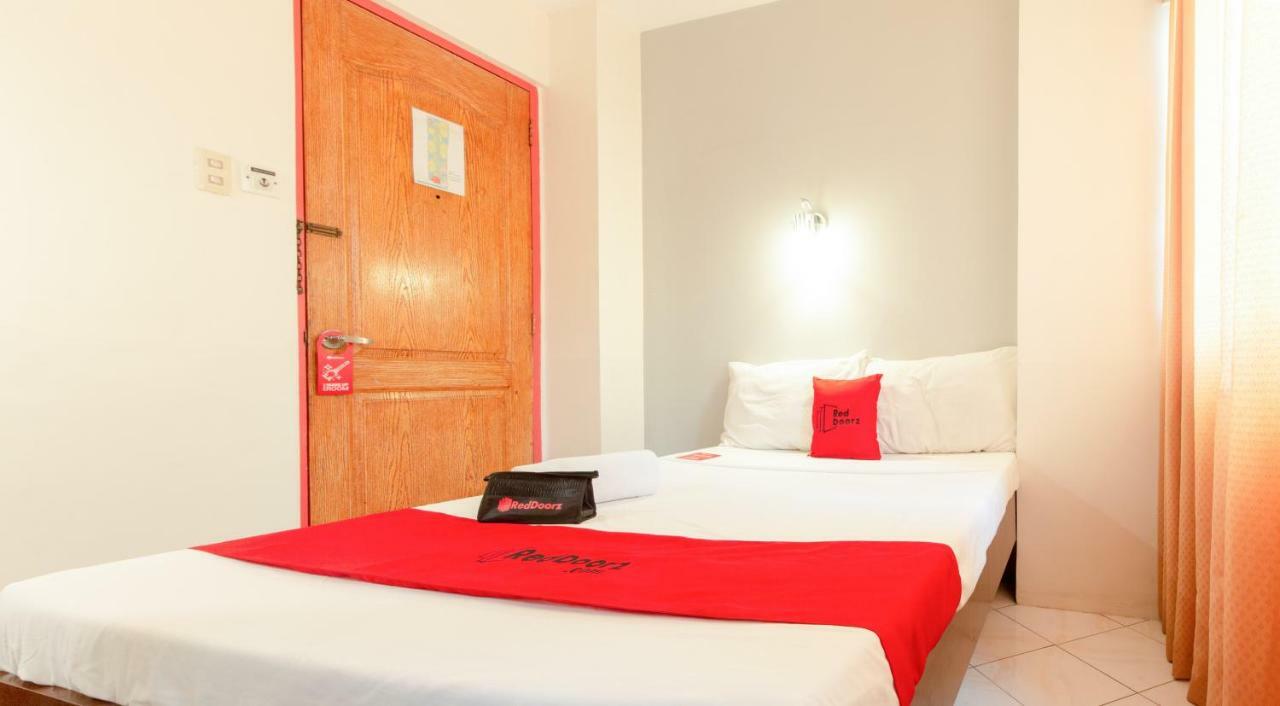 Reddoorz @ Paterno Street Tacloban Hotel Exterior photo