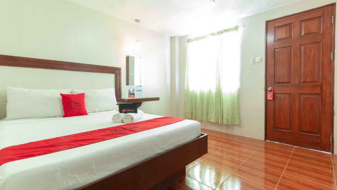 Reddoorz @ Paterno Street Tacloban Hotel Exterior photo